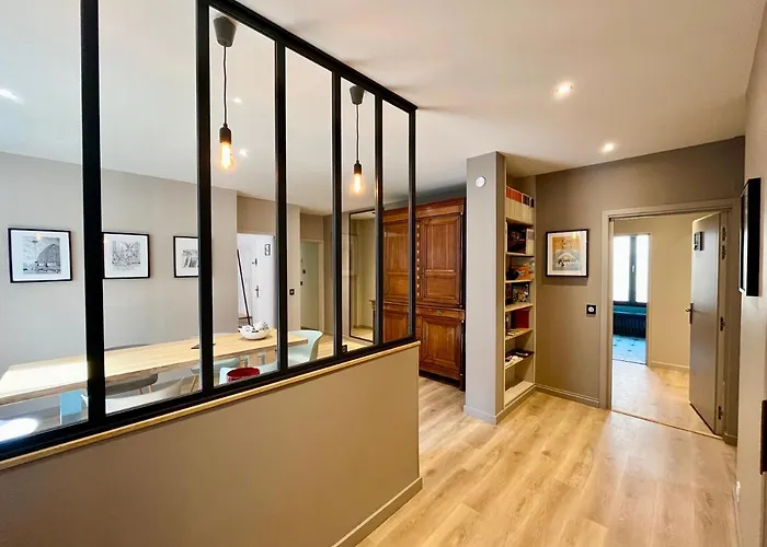 Le Five Tellier - Forest Casa de hóspedes